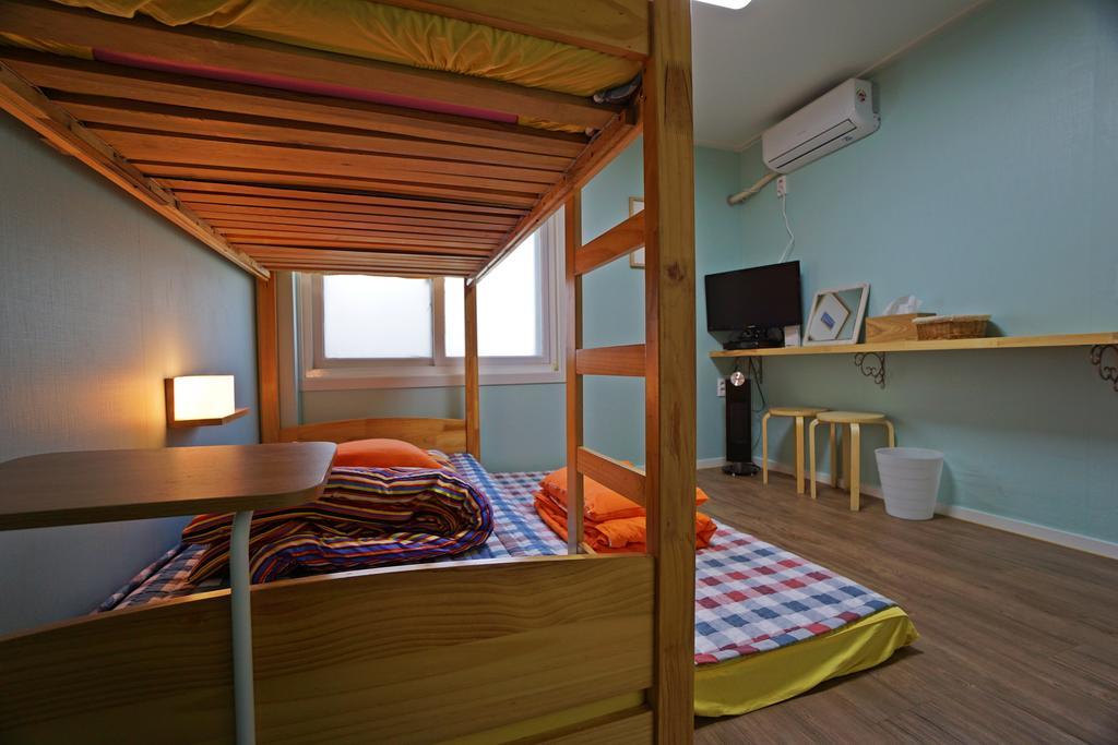 710 Guesthouse Yellow Busan Rum bild