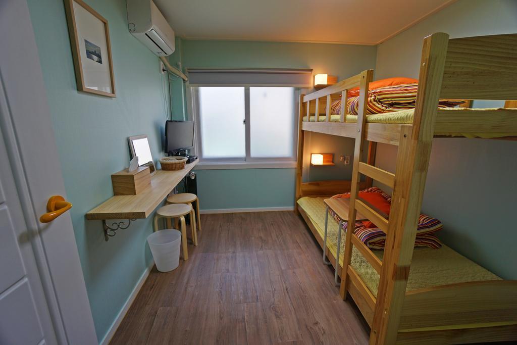 710 Guesthouse Yellow Busan Rum bild